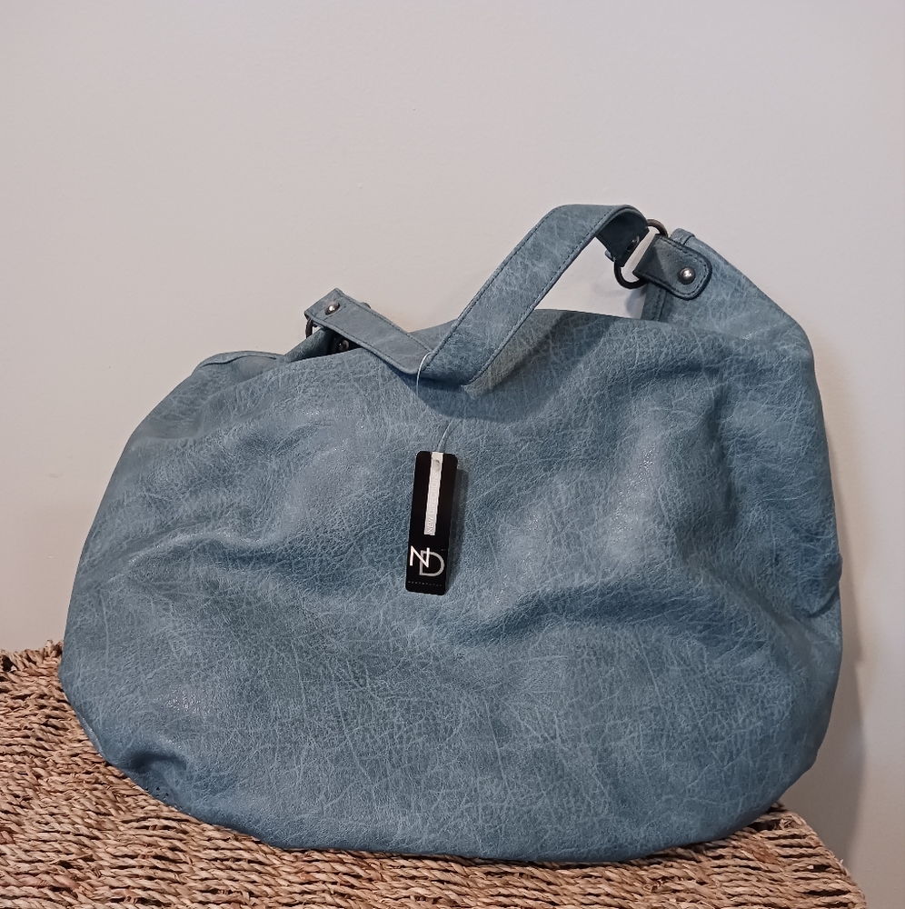 Purse - Picture 2 of 3